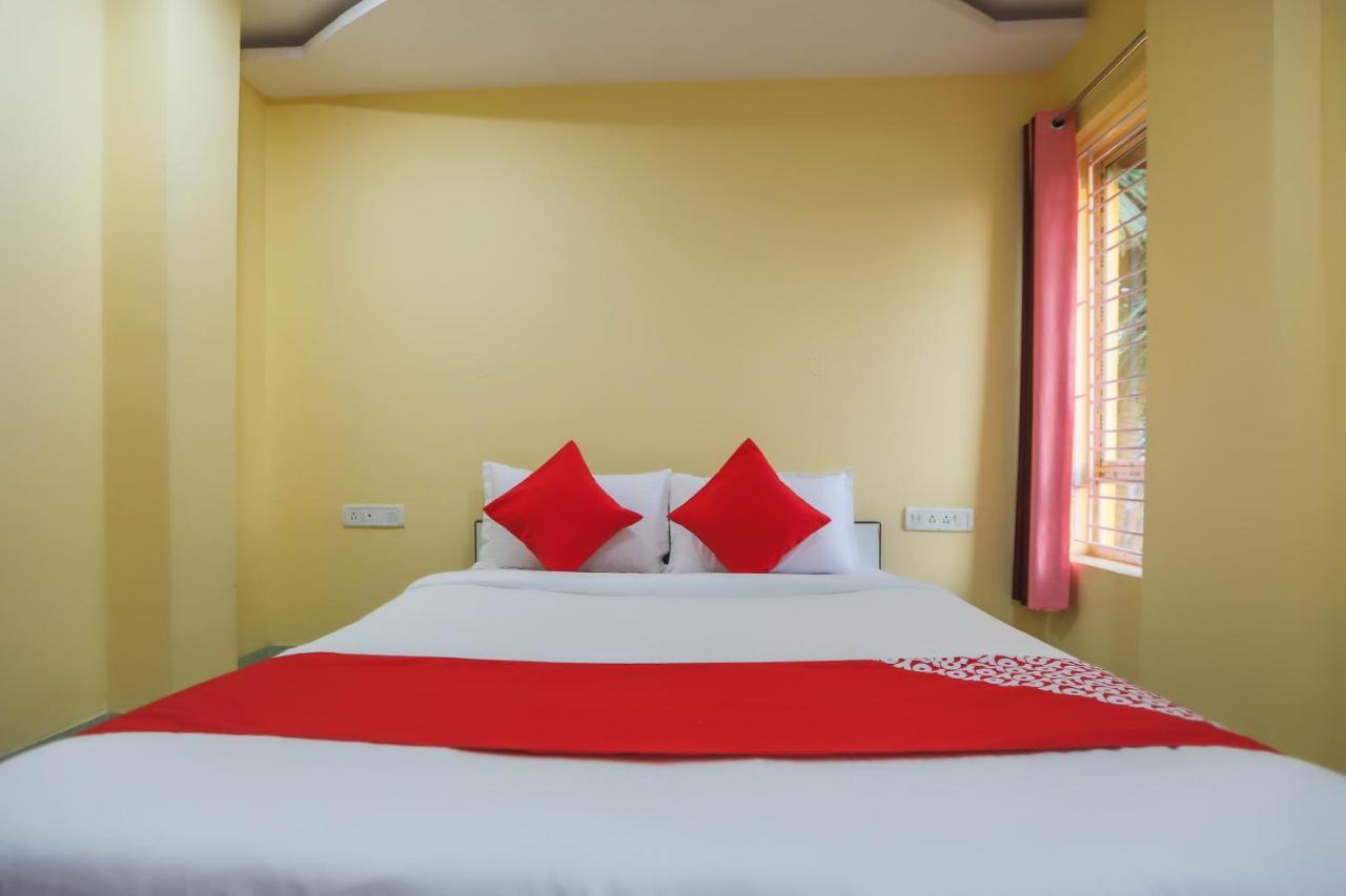 Oyo 62042 Niloy Guest House Jadabpur Exterior photo