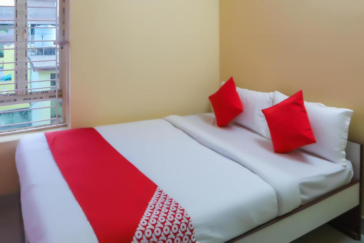 Oyo 62042 Niloy Guest House Jadabpur Exterior photo
